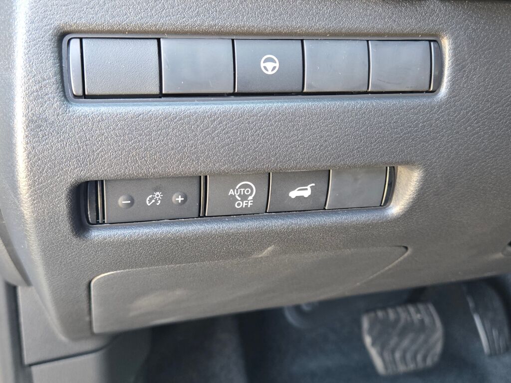 2026 Nissan Rogue SV photo 22