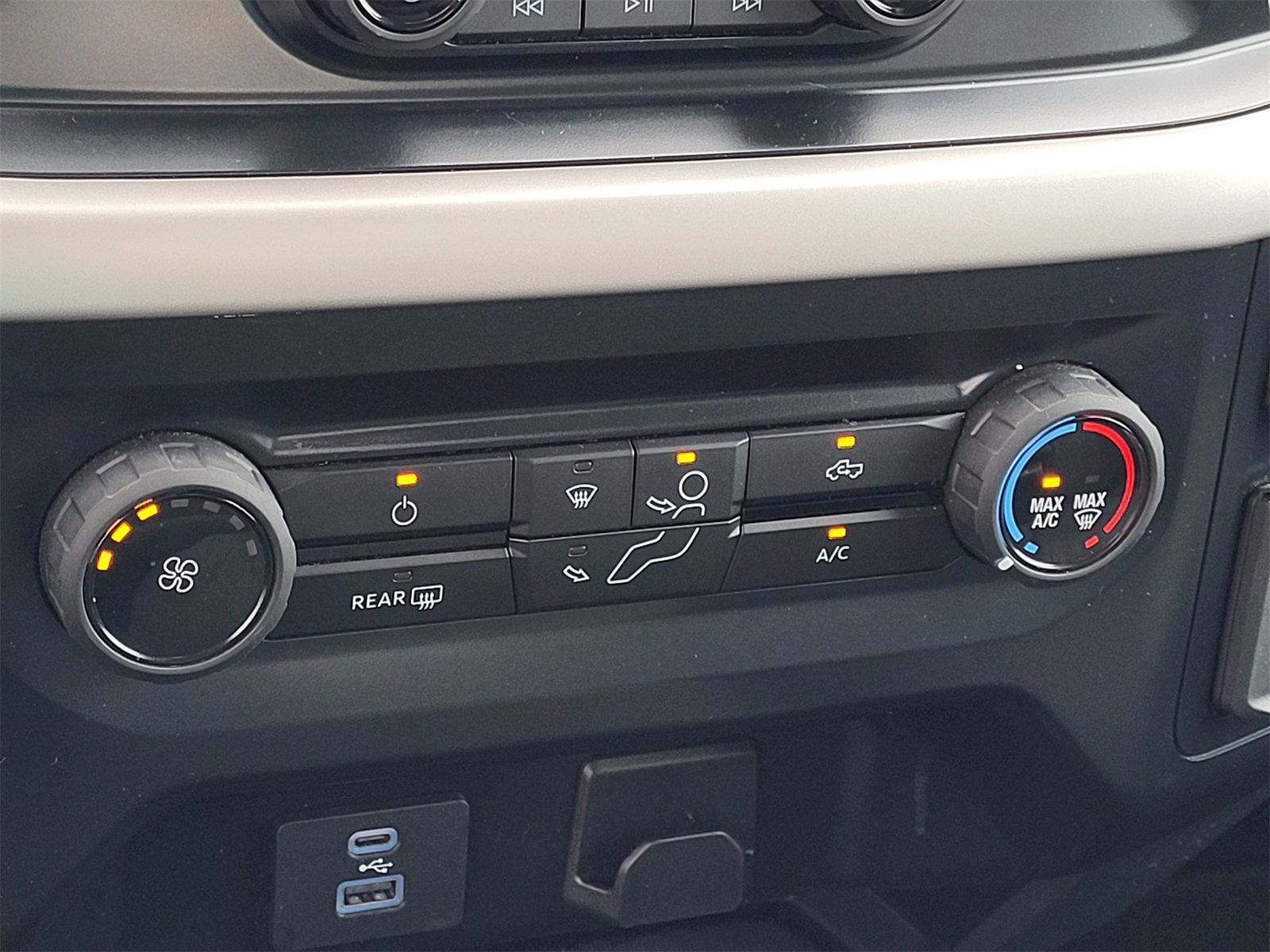 2023 Ford F-150 XLT photo 18