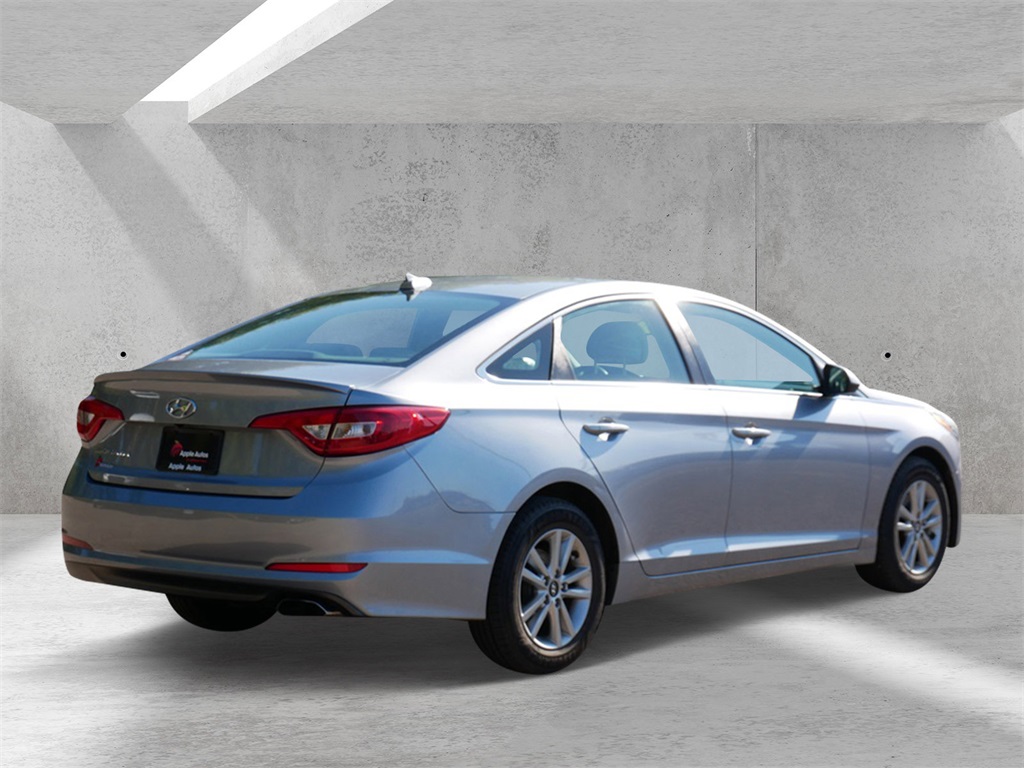 2016 Hyundai Sonata Base photo 3