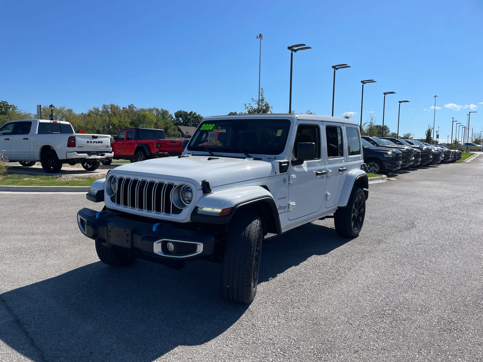 2024 Jeep Wrangler 4xe Sahara photo 4