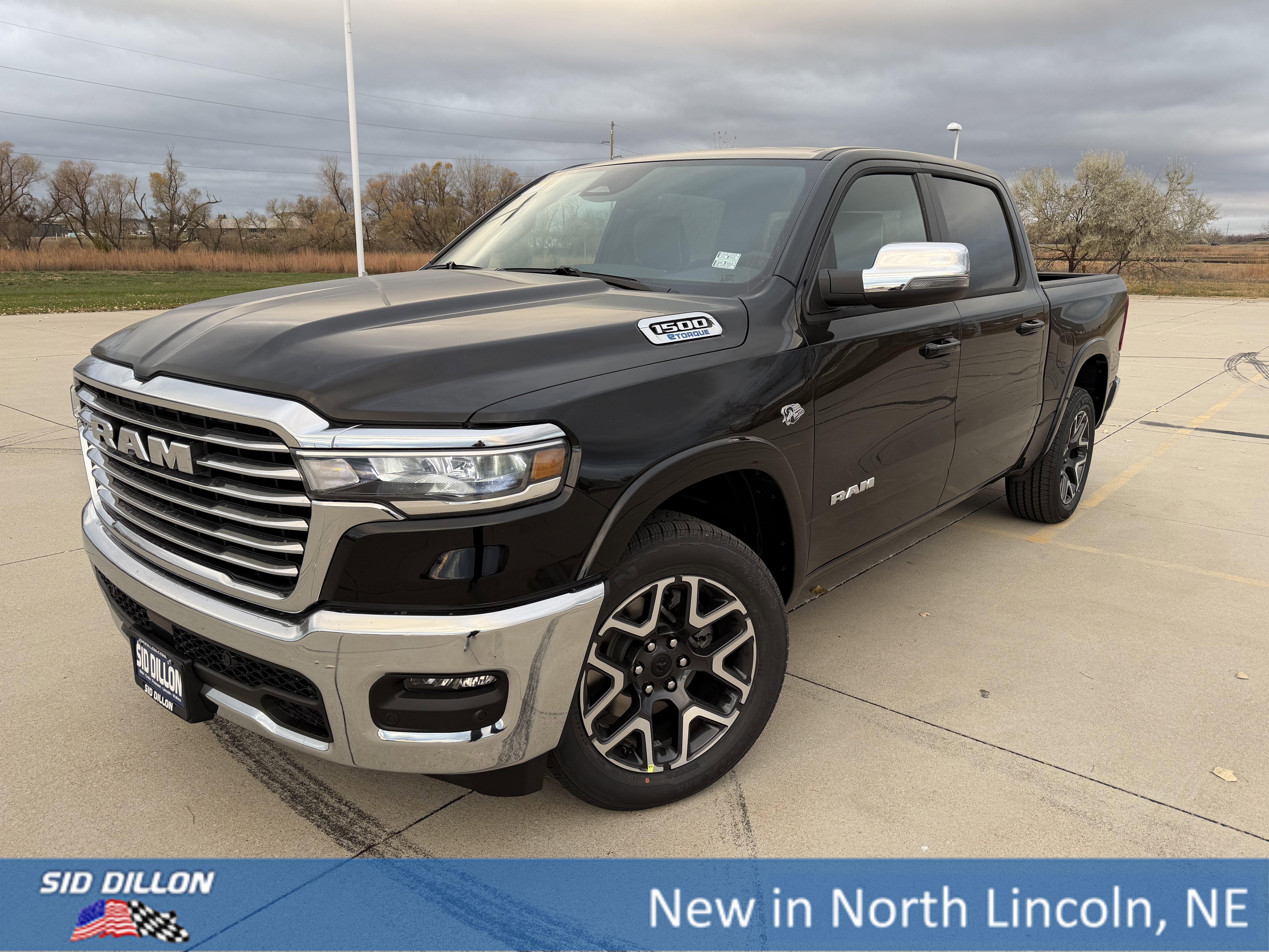 2026 RAM Ram 1500 Pickup Laramie's photo