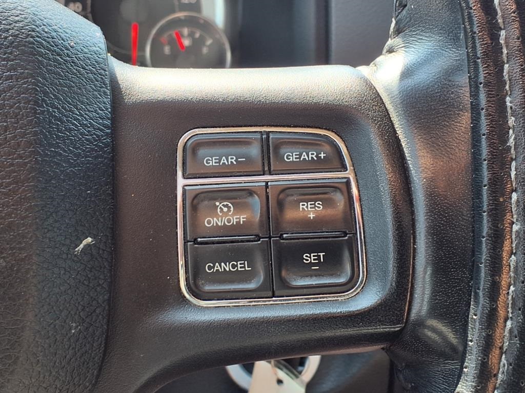2019 Ram 1500 Classic Warlock photo 17