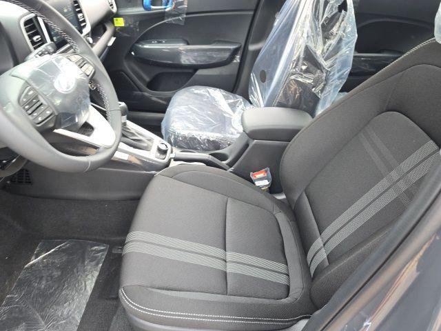 2026 Hyundai Venue SEL photo 2