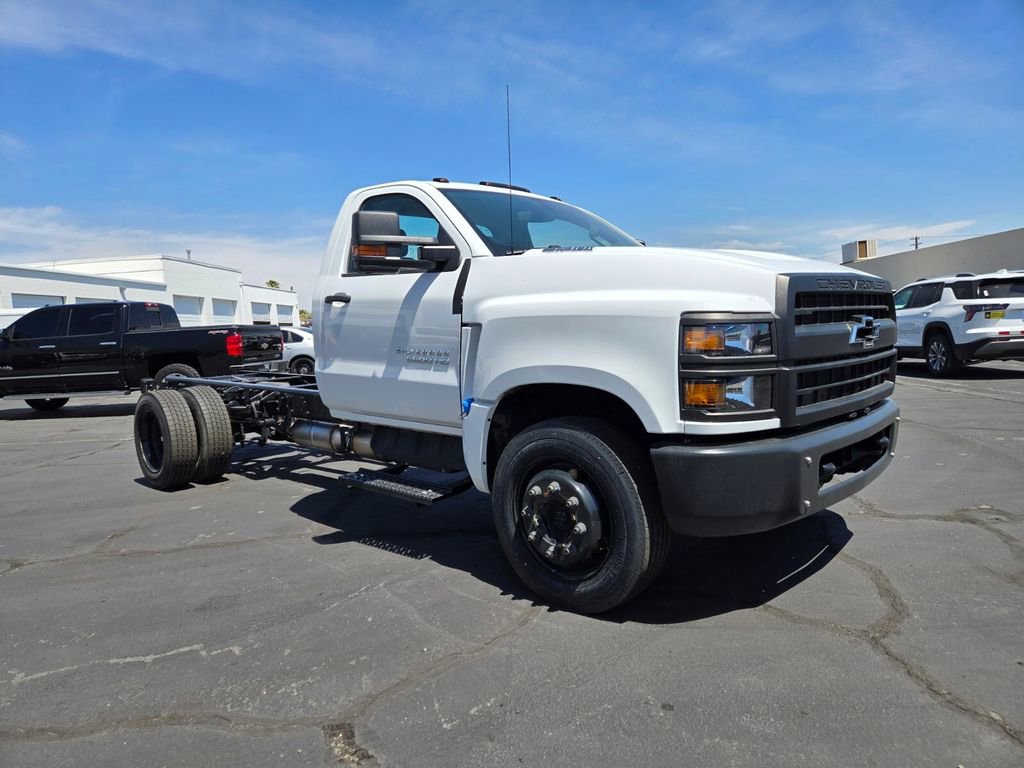 2024 Chevrolet Silverado 4500 Medium Duty Chassis Cab Work Truck's photo