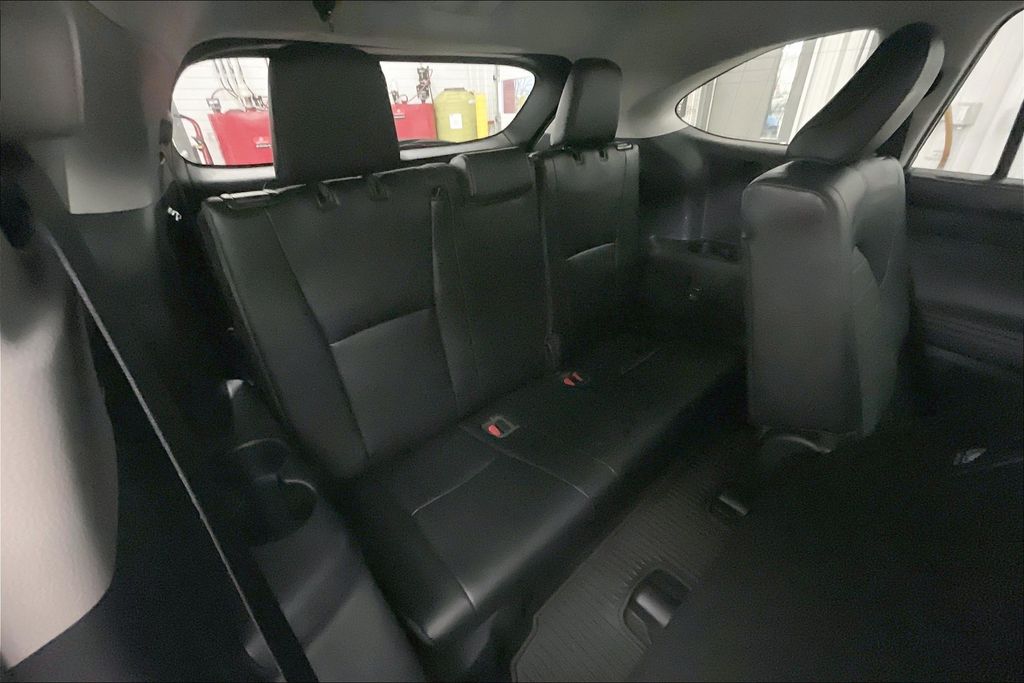 2022 Toyota Highlander XLE photo 26
