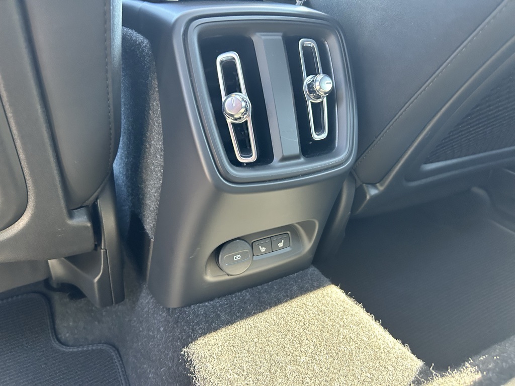 2023 Volvo C40 Recharge Ultimate photo 25