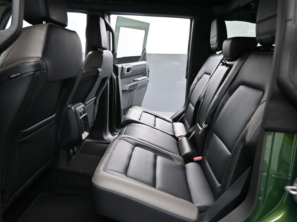 2025 Ford Bronco Outer Banks photo 19