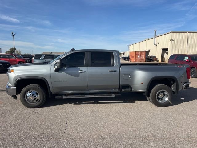 2024 Chevrolet Silverado 3500HD LT photo 4