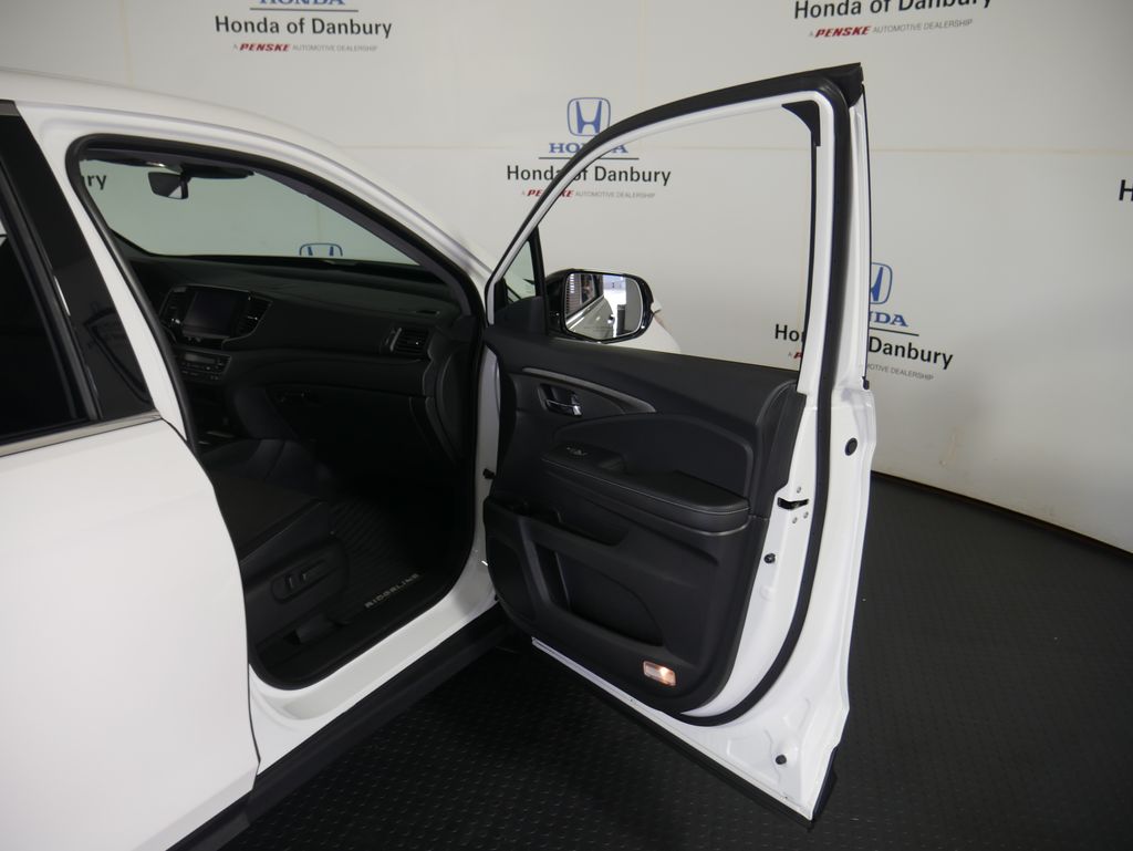 2022 Honda Ridgeline RTL-E photo 6