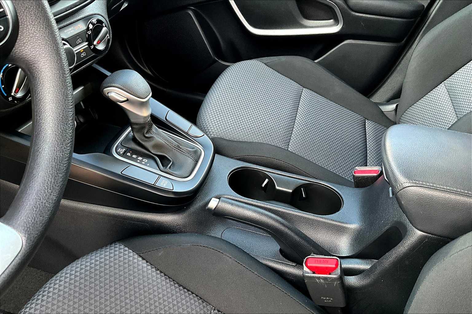 2023 Kia Soul LX S photo 13