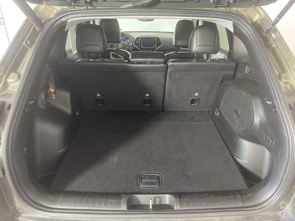 2019 Jeep Cherokee Limited photo 2