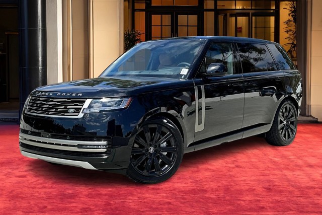 New 2025 Land Rover Range Rover SE SUV in Newport Beach #SA308544