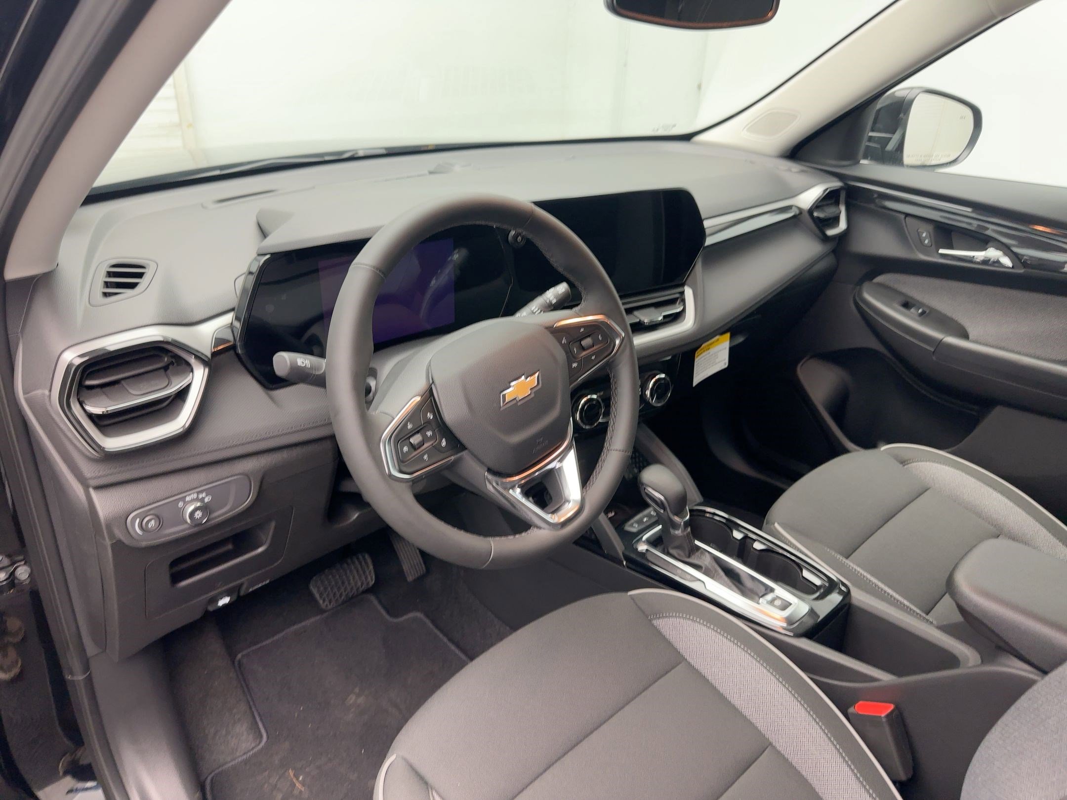 2026 Chevrolet Trailblazer LT photo 4