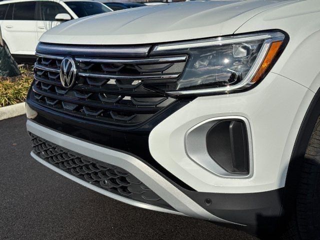 2025 Volkswagen Atlas Peak Edition SE photo 9