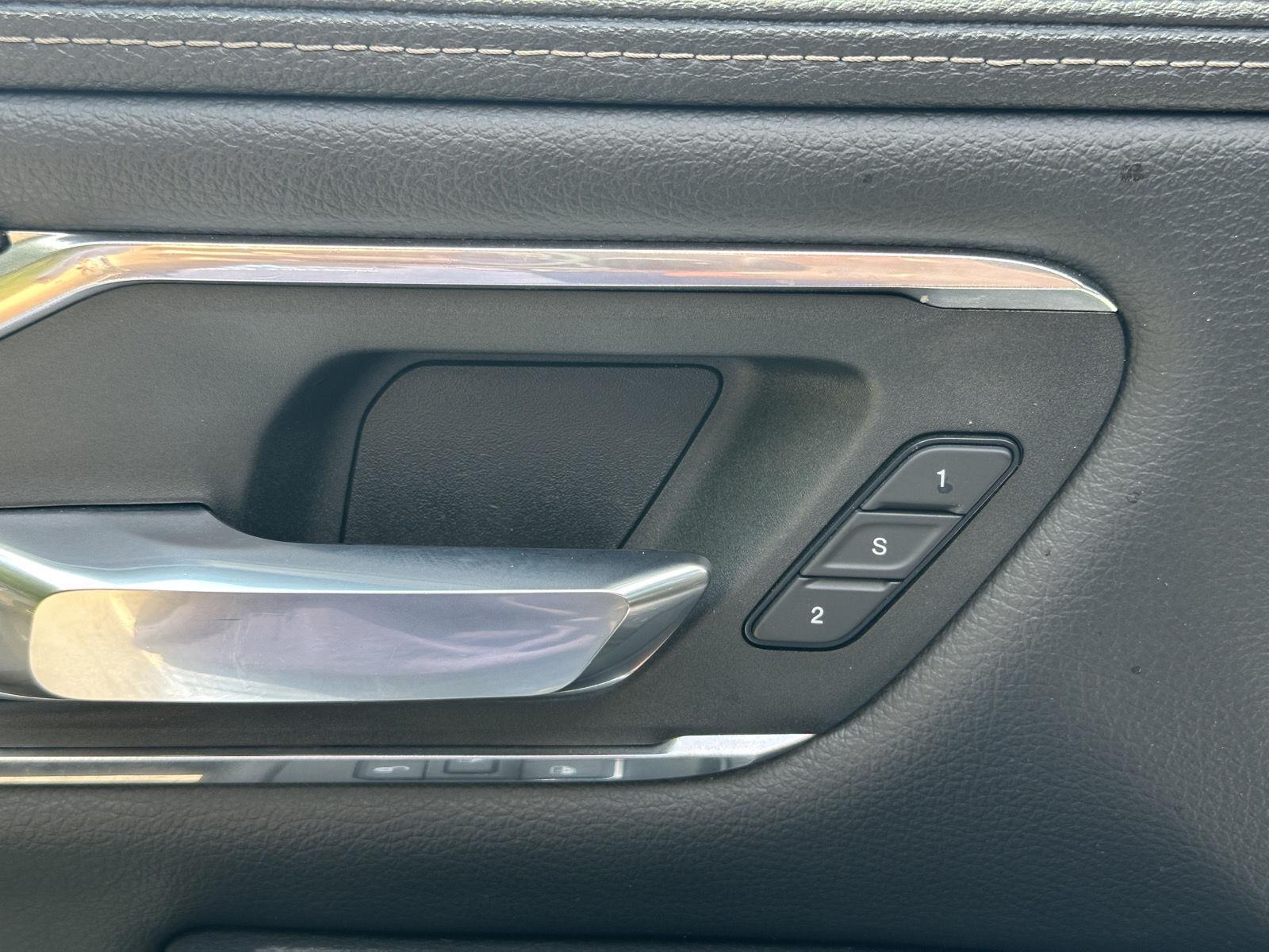 2025 Ram 1500 Laramie photo 14