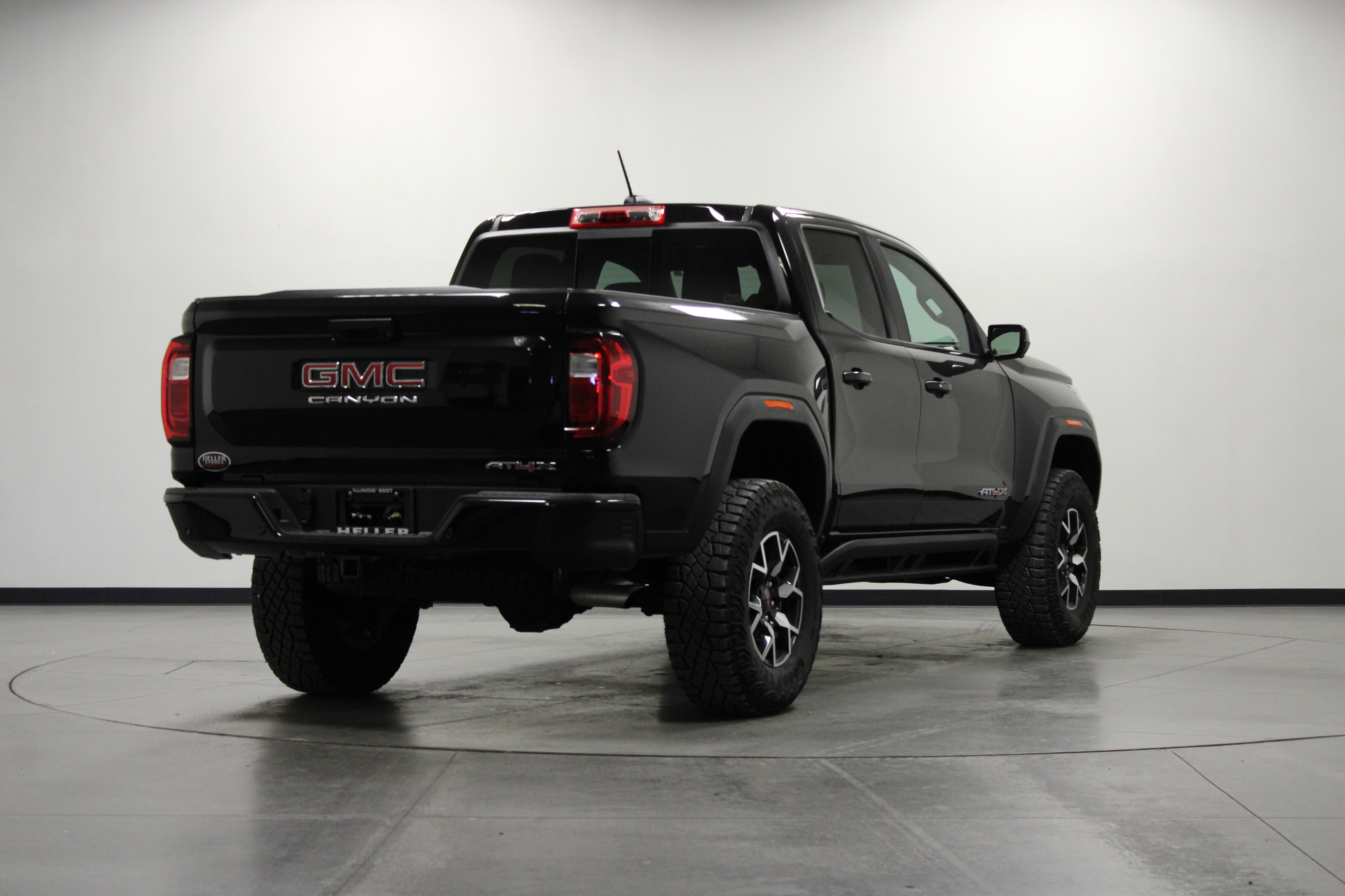 2024 Gmc Canyon AT4X photo 3
