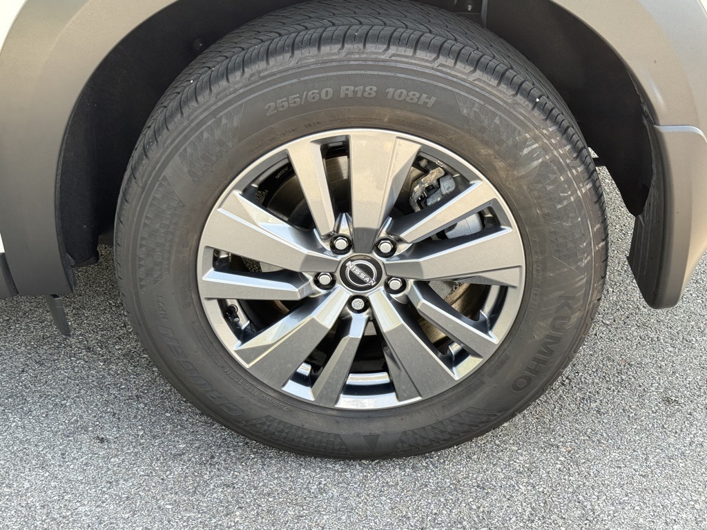 2025 Nissan Pathfinder SV photo 7