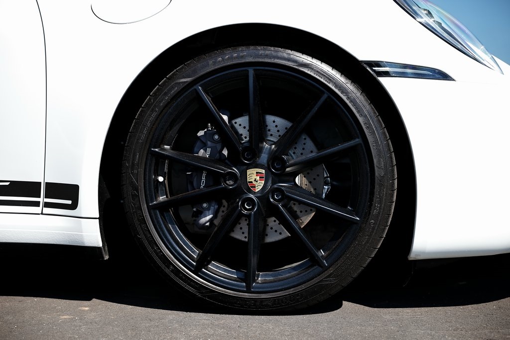 2024 Porsche 911 T photo 12