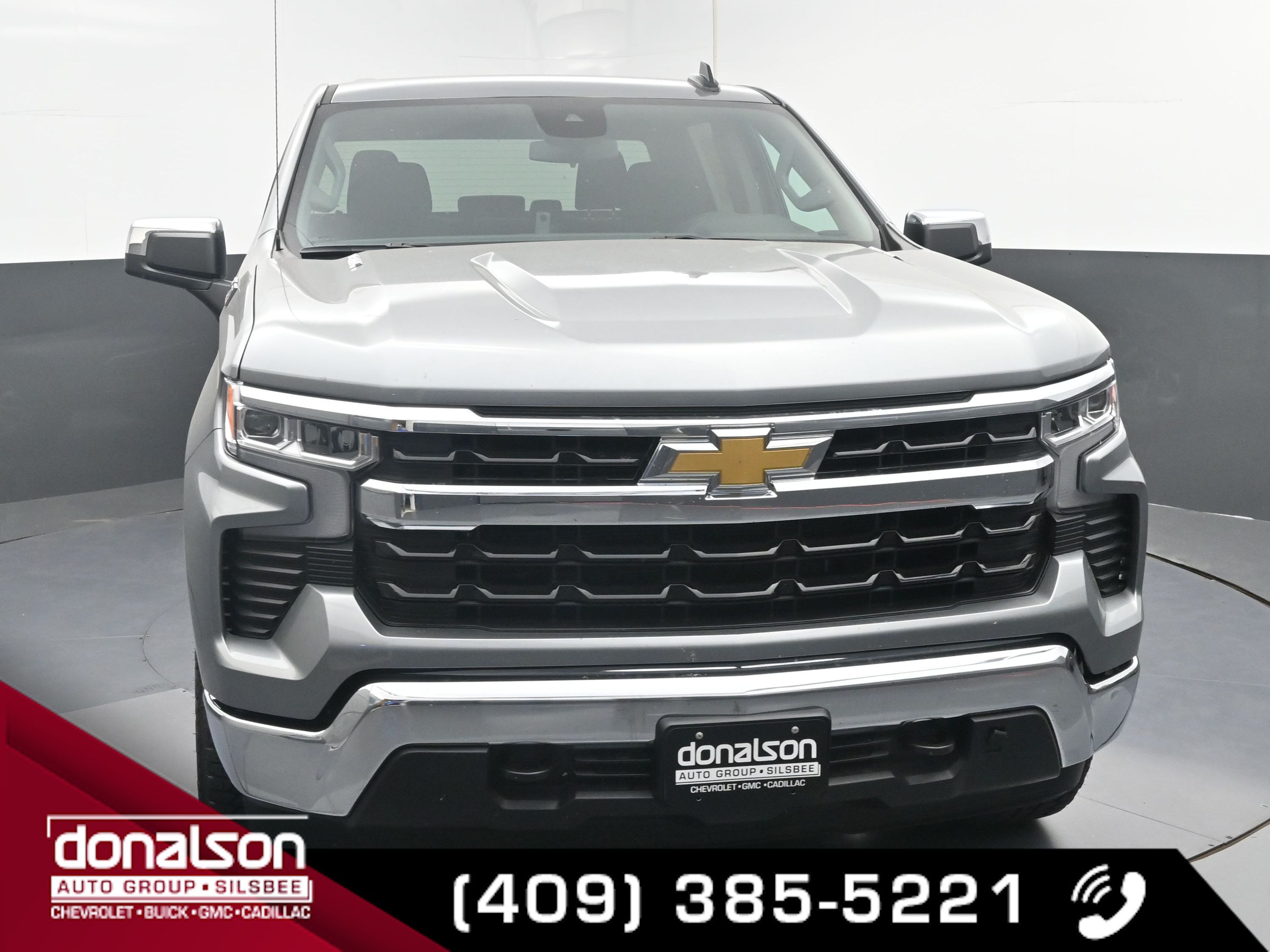 2025 Chevrolet Silverado LT photo 2