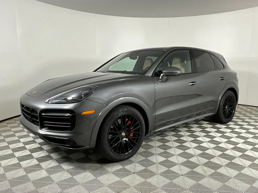 2022 Porsche Cayenne GTS's photo