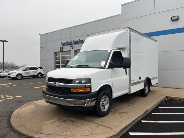2024 Chevrolet Express Cutaway 3500 photo 6