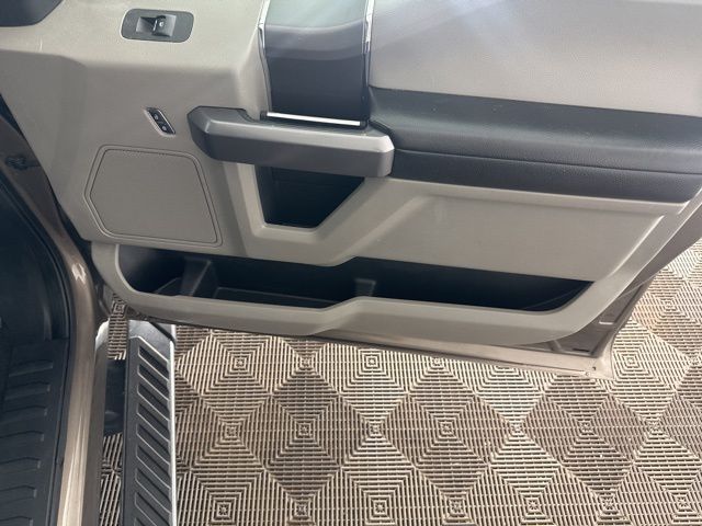 2020 Ford F-150 XLT photo 19