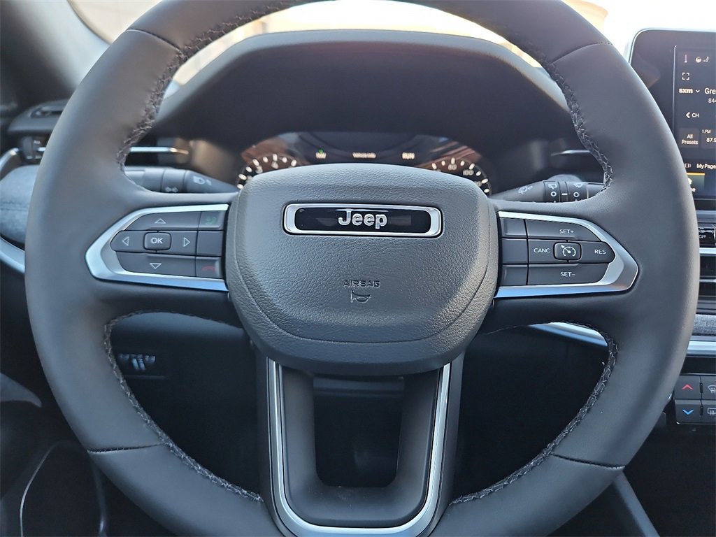 2025 Jeep Compass Latitude photo 17