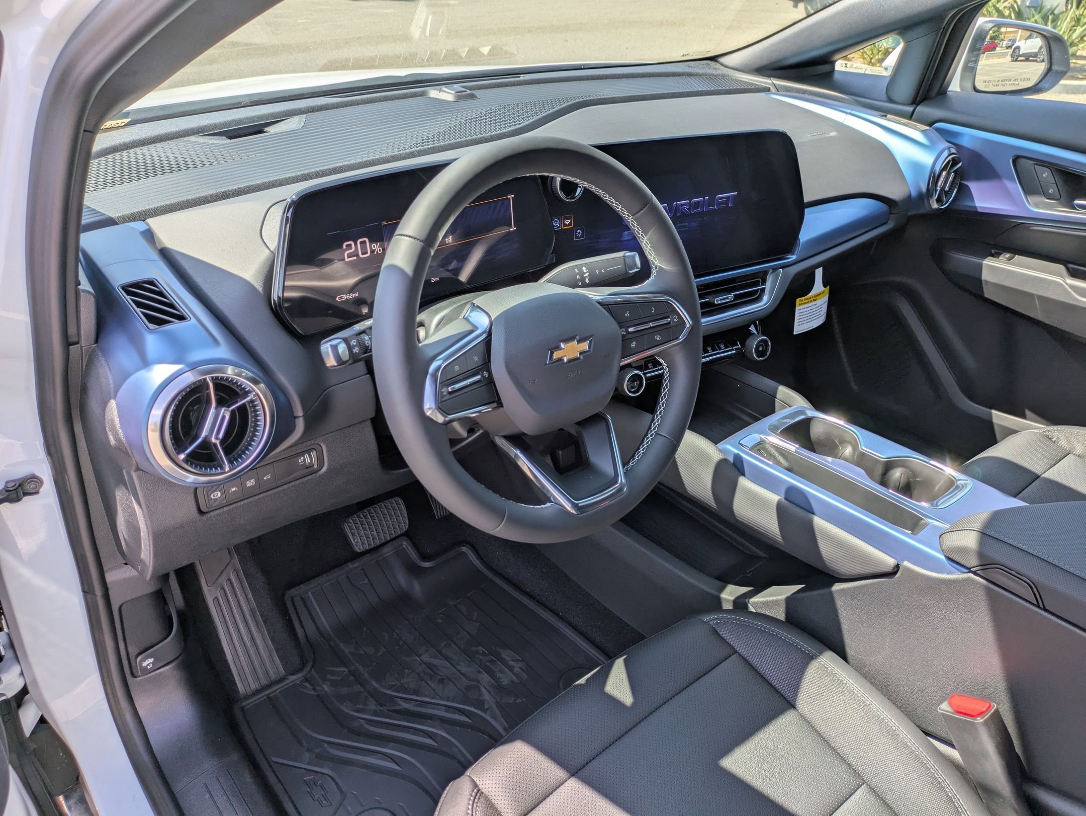 2026 Chevrolet Equinox EV 1LT photo 10