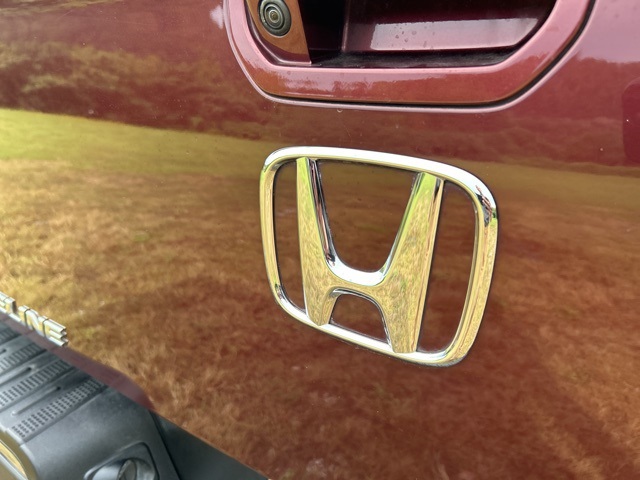 2017 Honda Ridgeline RTL-T photo 9