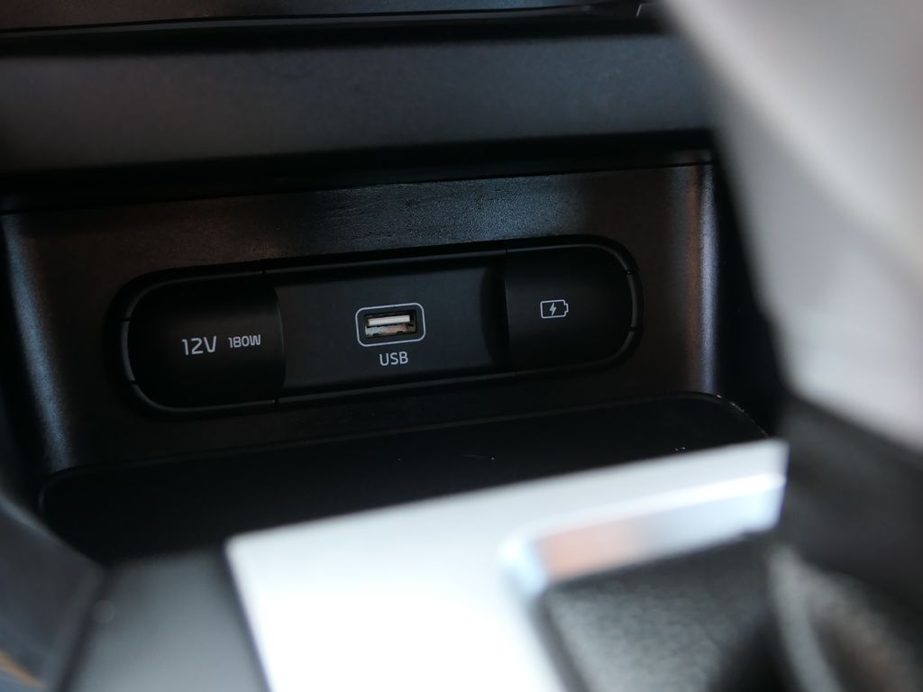 2023 Kia Forte GT-Line photo 17
