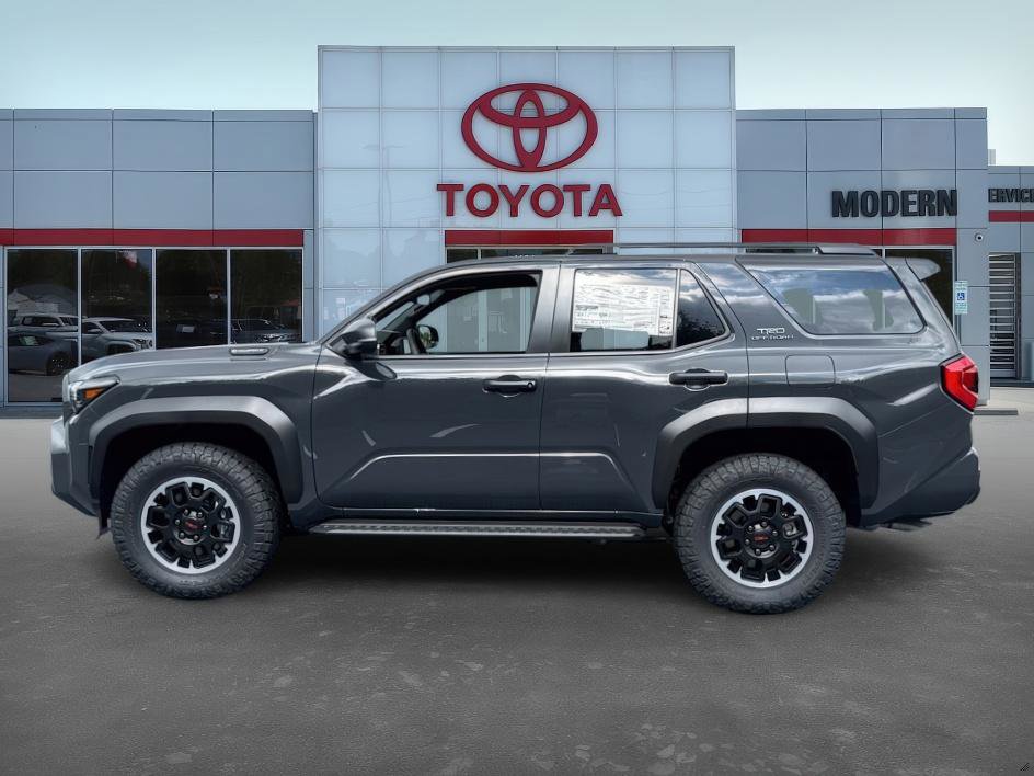 2025 Toyota 4Runner TRD Off-Road photo 3