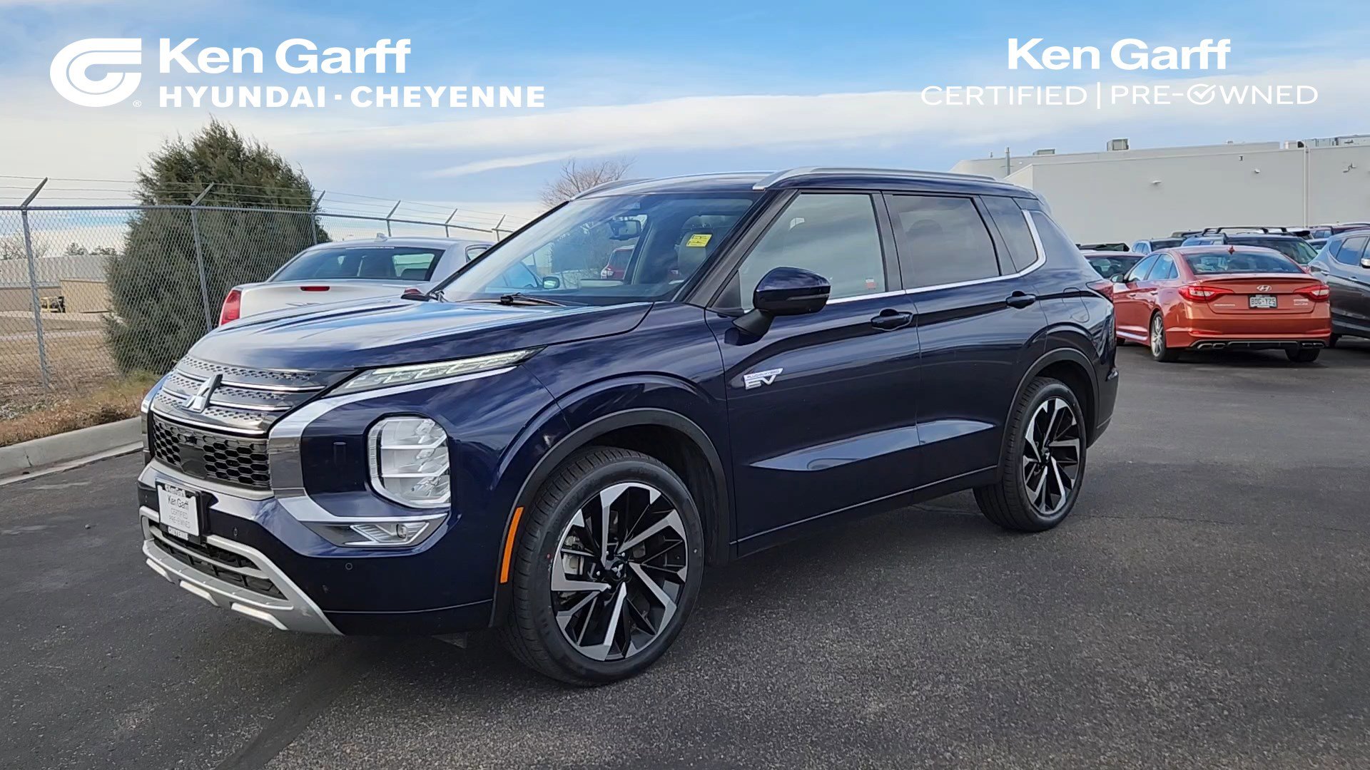 2024 Mitsubishi Outlander Plug-in Hybrid SEL's photo