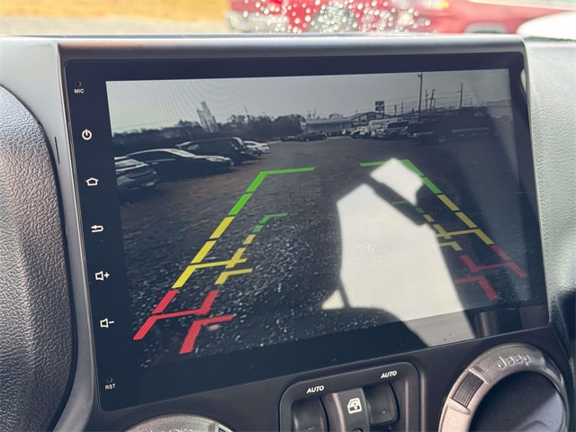 2017 Jeep Wrangler Unlimited Sport photo 4