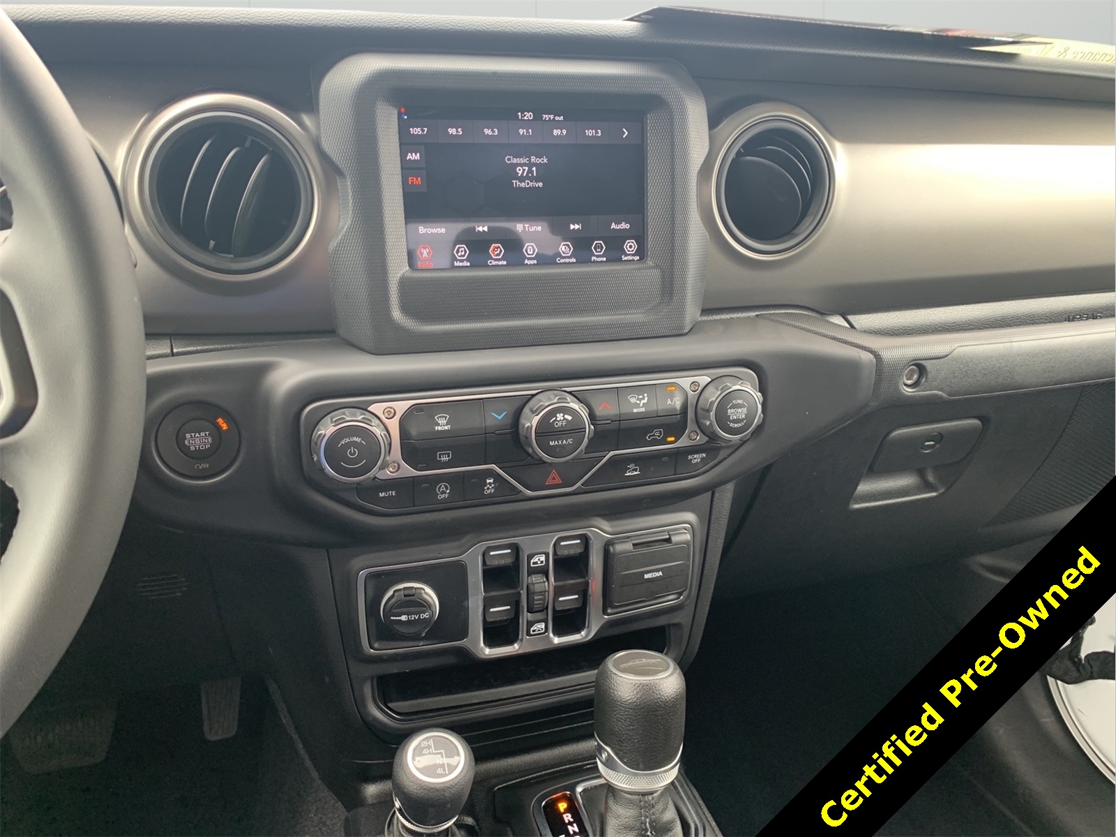 2023 Jeep Gladiator Sport photo 21