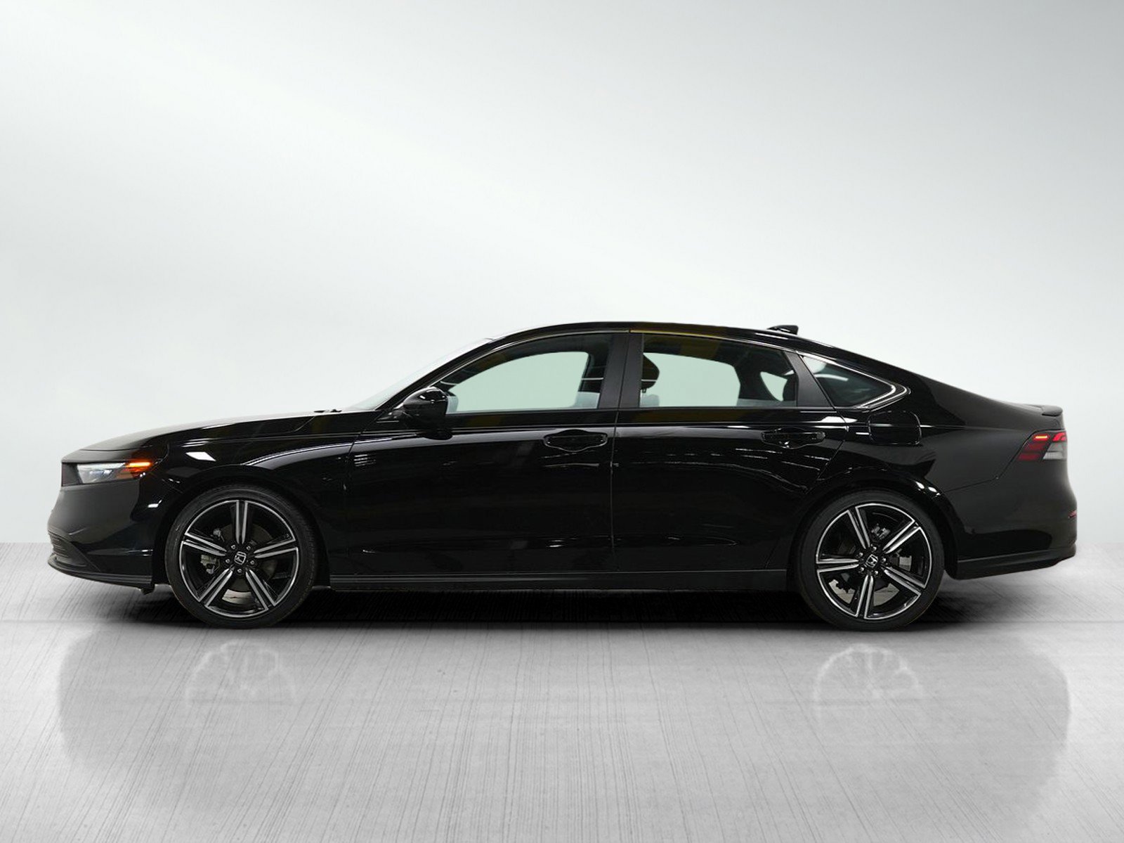 Used 2024 Honda Accord Hybrid Sport with VIN 1HGCY2F57RA038614 for sale in Burnsville, Minnesota