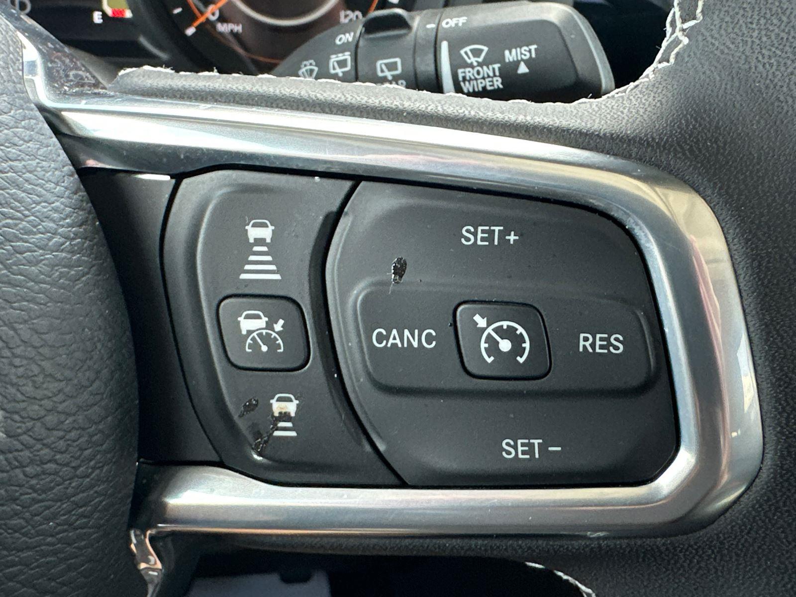 2025 Jeep Wrangler Sahara photo 15