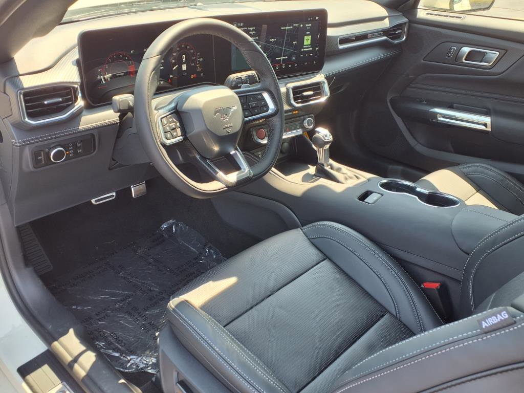 2025 Ford Mustang GT Premium Convertible photo 4