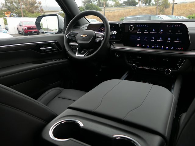 2026 Chevrolet Suburban LT photo 20