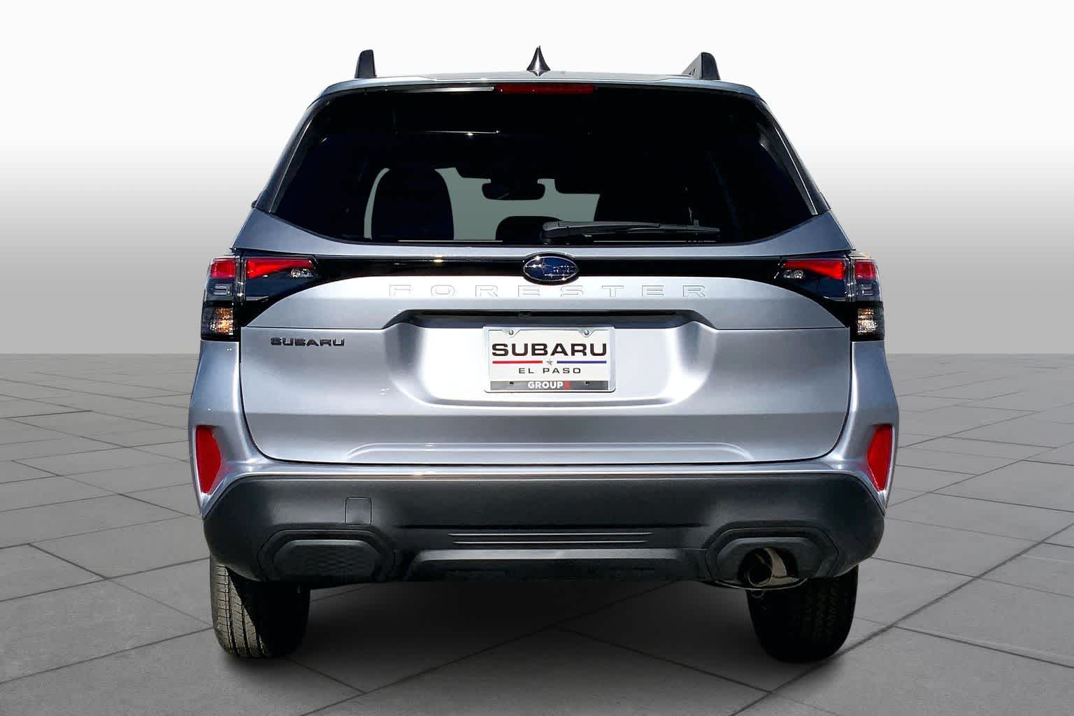 2026 Subaru Forester Premium photo 4