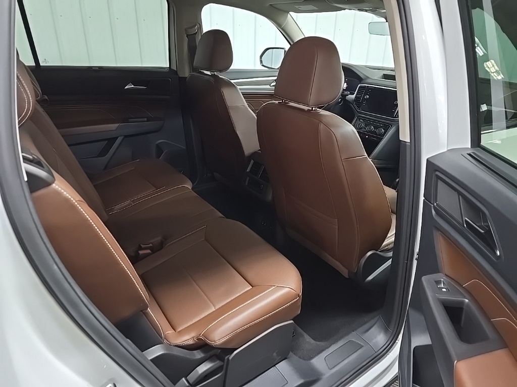 2022 Volkswagen Atlas SEL photo 17