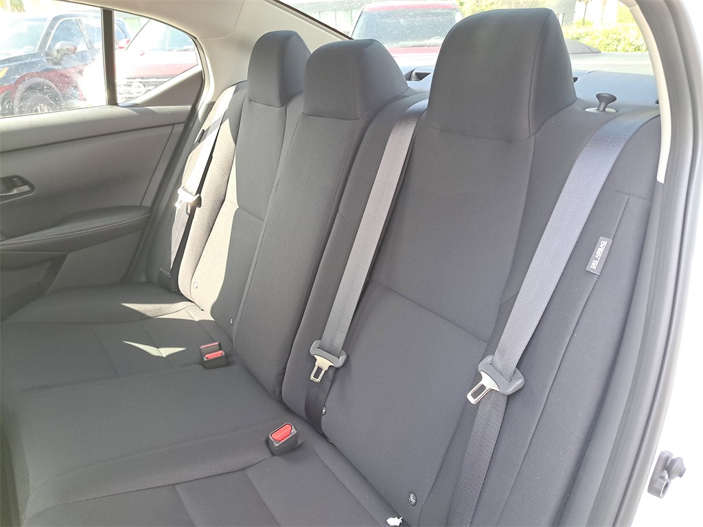 2025 Nissan Sentra S photo 11