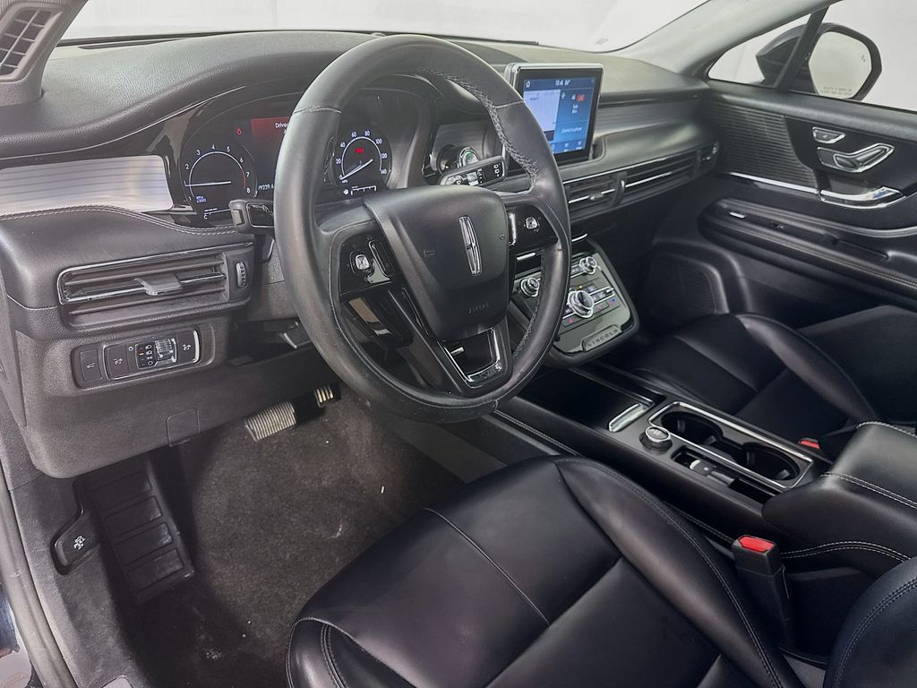 2021 Lincoln Corsair Standard photo 9
