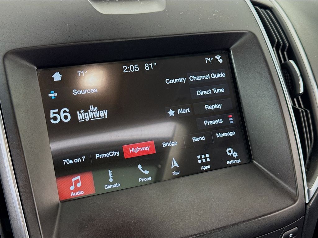 2018 Ford Edge Titanium photo 14
