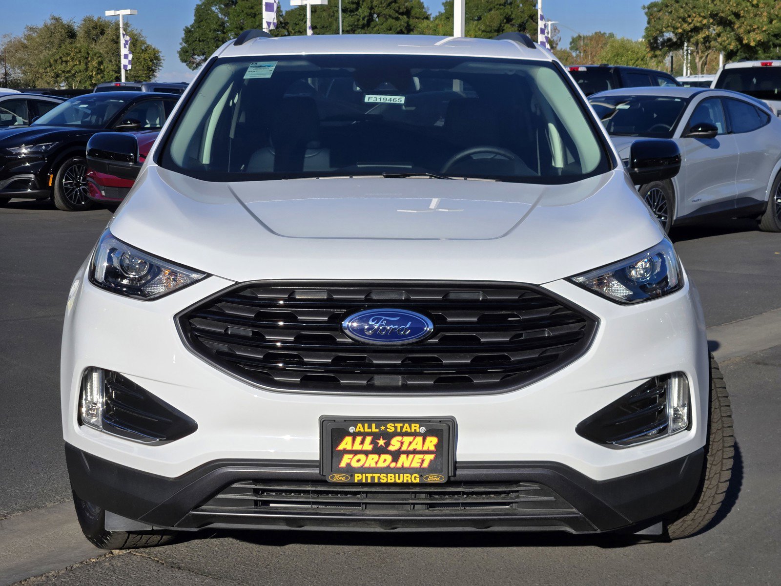2024 Ford Edge SEL photo 2