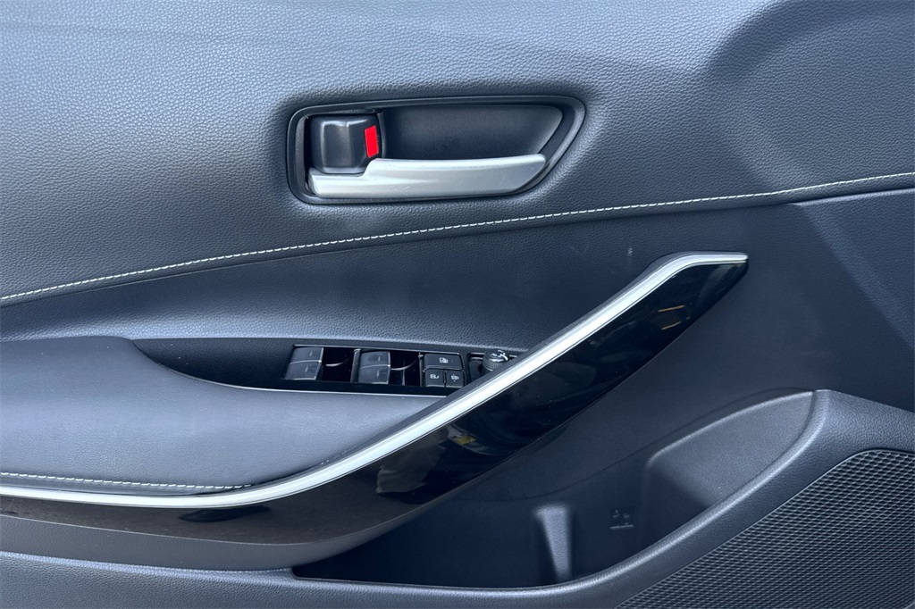 2023 Toyota Corolla XSE photo 12