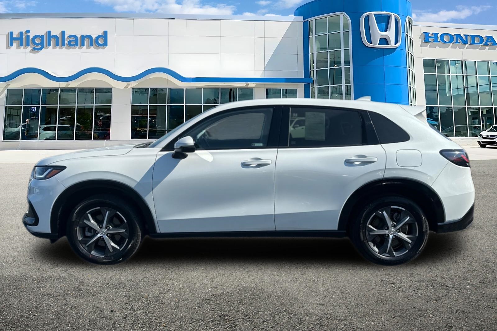 2024 Honda HR-V EX-L photo 2