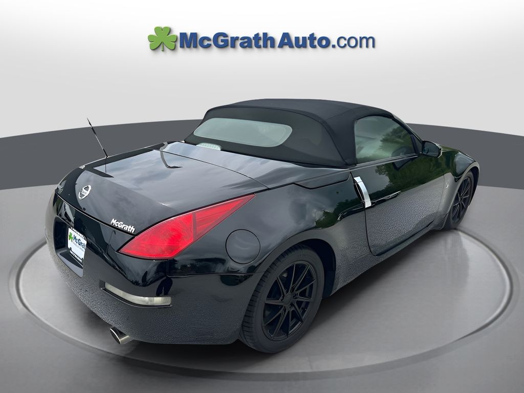 2004 Nissan 350Z Touring photo 7