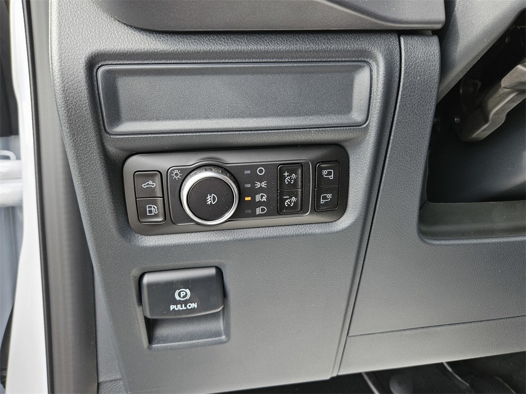 2025 Ford F-150 XLT photo 15