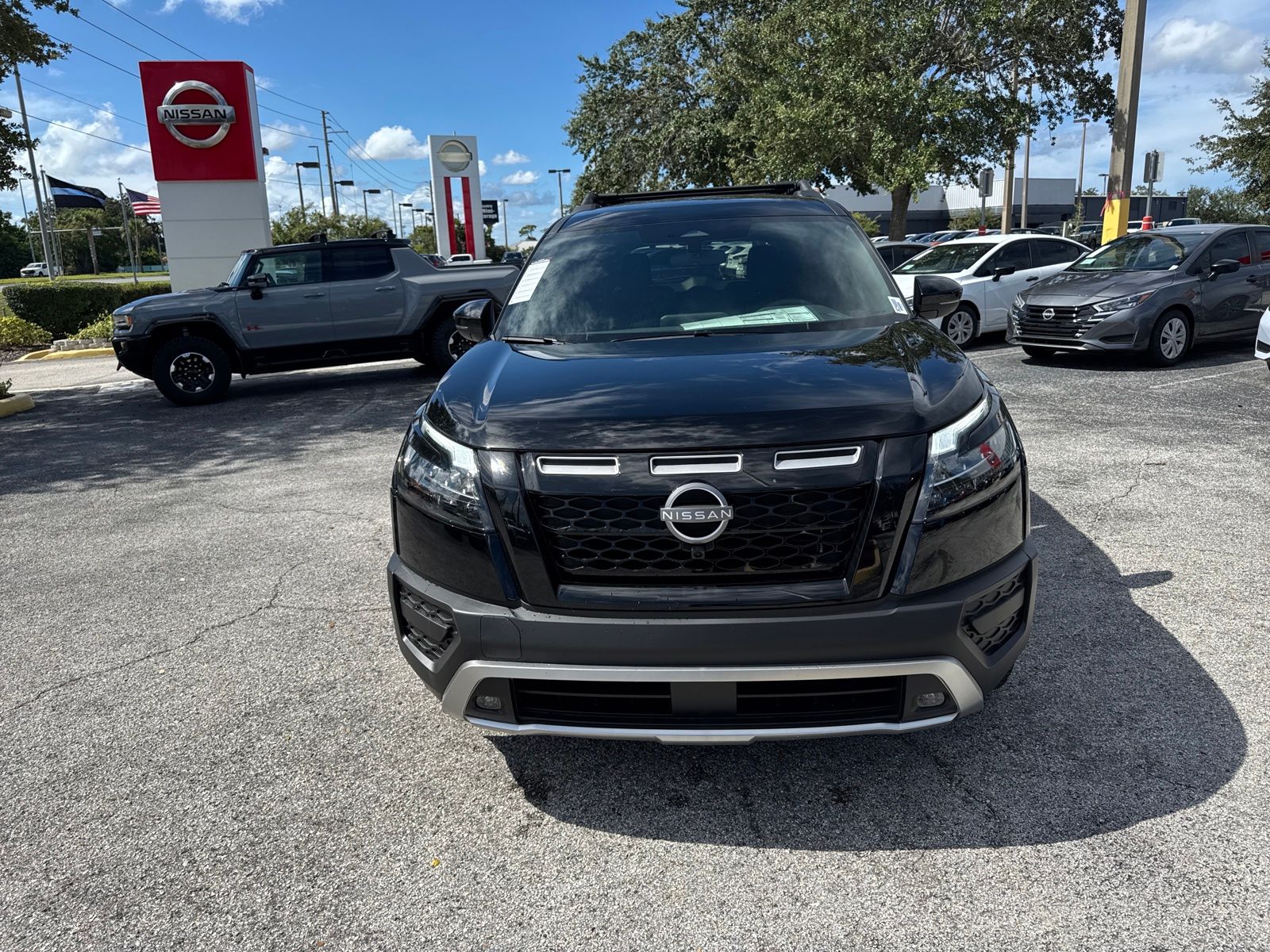 2025 Nissan Pathfinder Rock Creek photo 3