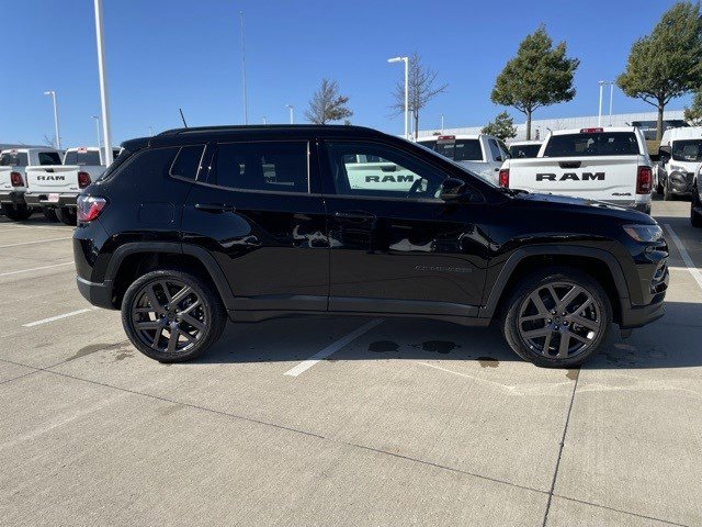 2026 Jeep Compass Limited photo 4